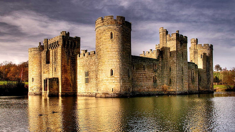 fabulous bodiam castle in england r, ancient, towers, r, clouds, castle, lake, HD wallpaper