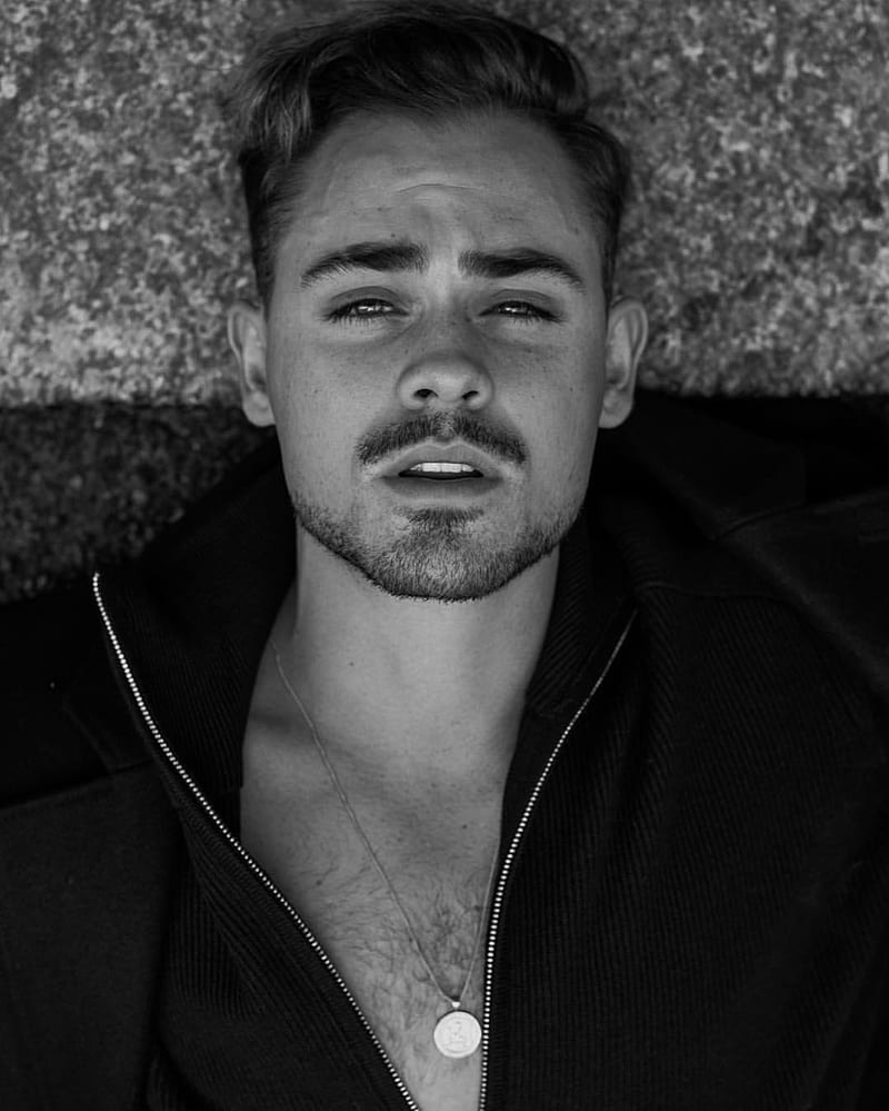 wallpapers  Tumblr  Dacre montgomery Cast stranger things Stranger  things actors