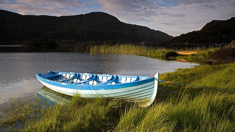 boat tethered on an irish lake, mountain, shore, boat, grass, HD wallpaper