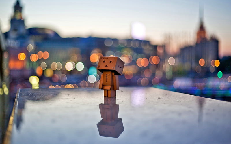 Lost In London, bonito, lonely, abstract, robot, danbo, cute, graphy, city, lost, HD wallpaper