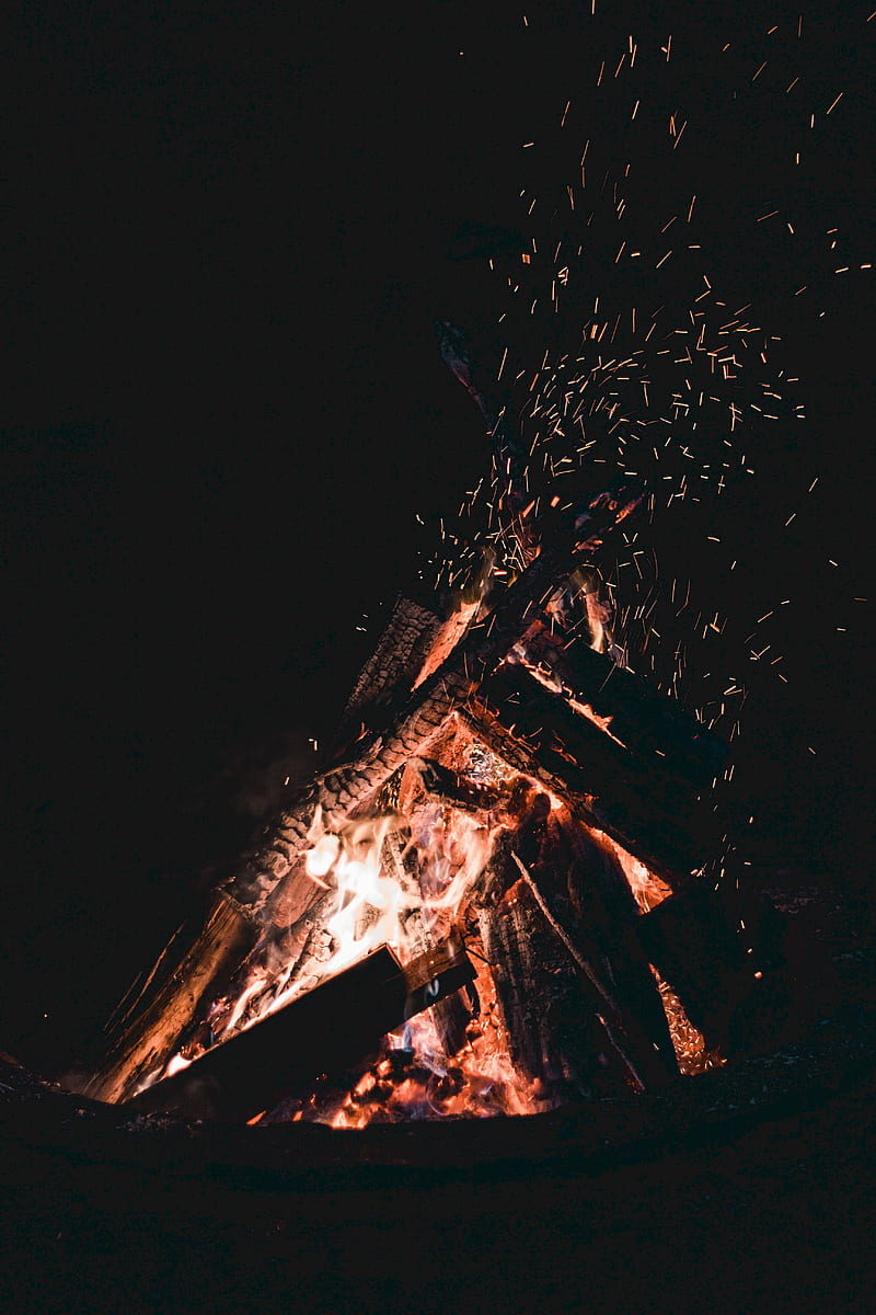 bonfire, sparks, fire, firewood, dark, darkness, HD phone wallpaper