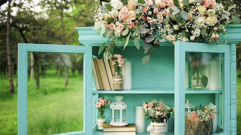 Cupboard decorated for the wedding day..., outside, wedding day, graphy, lantern, summer, flowers, HD wallpaper