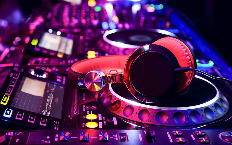DJ station close-up, headphones, night club, DJ console, Electonic music, HD wallpaper