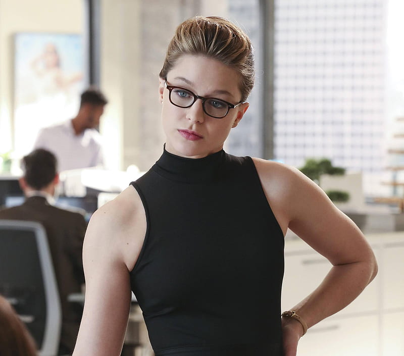 Melissa Benoist In Supergirl, supergirl, tv-shows, melissa-benoist, glasses, HD wallpaper