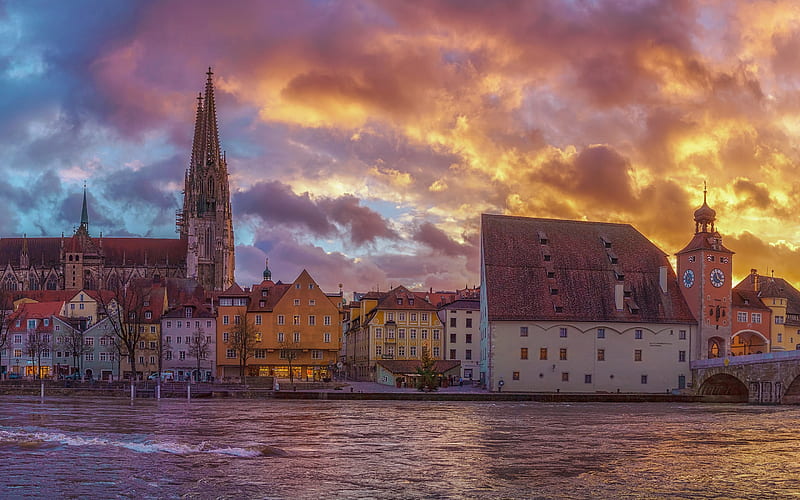 Regensburg Cathedral, evening, sunset, cityscape, clouds, Regensburg, Danube River, Germany, HD wallpaper