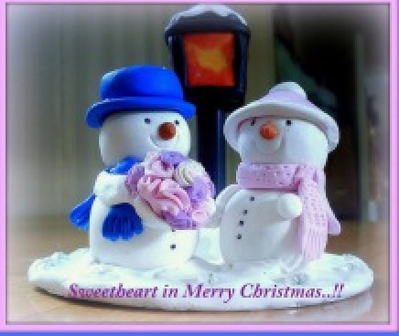 ✰Sweetheart in Christmas✰, scarves, dolls, bonito, xmas and new year, sweetheart, sweet, still life, graphy, flowers, couple, snowmen, hats, male, happiness, love four seasons, smile, blessings, wedding, cute, bouquet, merry christmas, winter holidays, beloved valentines, HD wallpaper