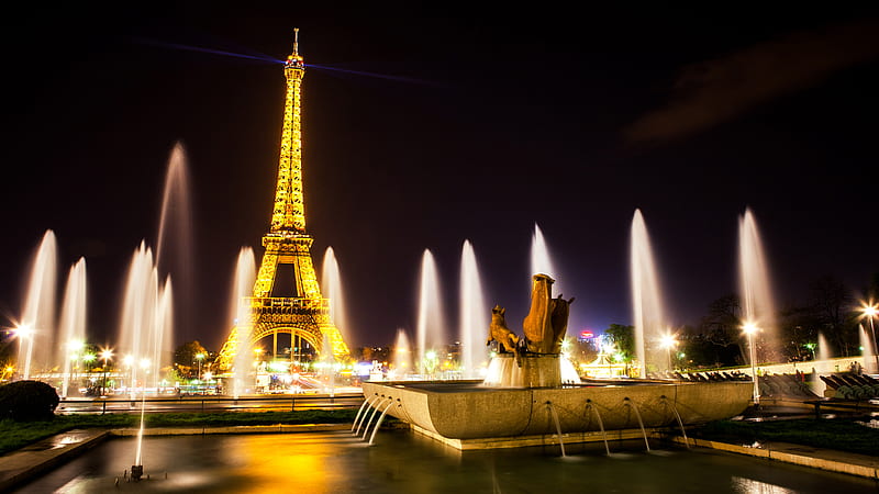 Eiffel Tower With Yellow Lights Around Water Fountain With Black Sky Background Paris Travel, HD wallpaper