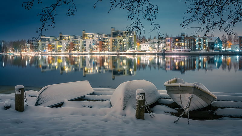 Finland, snow, evening, white, lights, winter, iarna, boat, water, reflection, HD wallpaper