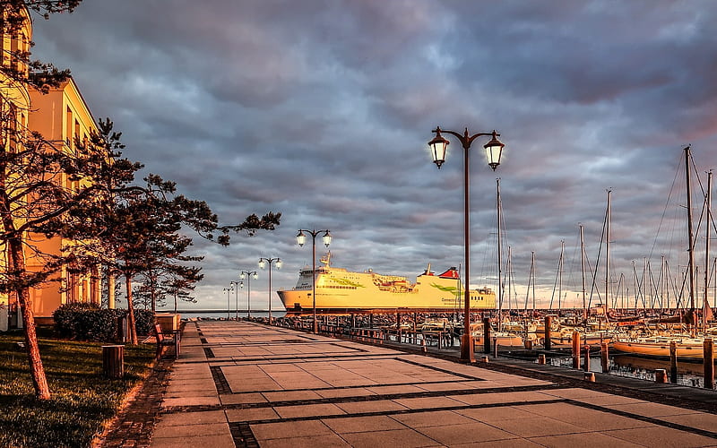 Harbor Promenade in Rostock, ship, Germany, sailboats, promenade, lanterns, HD wallpaper