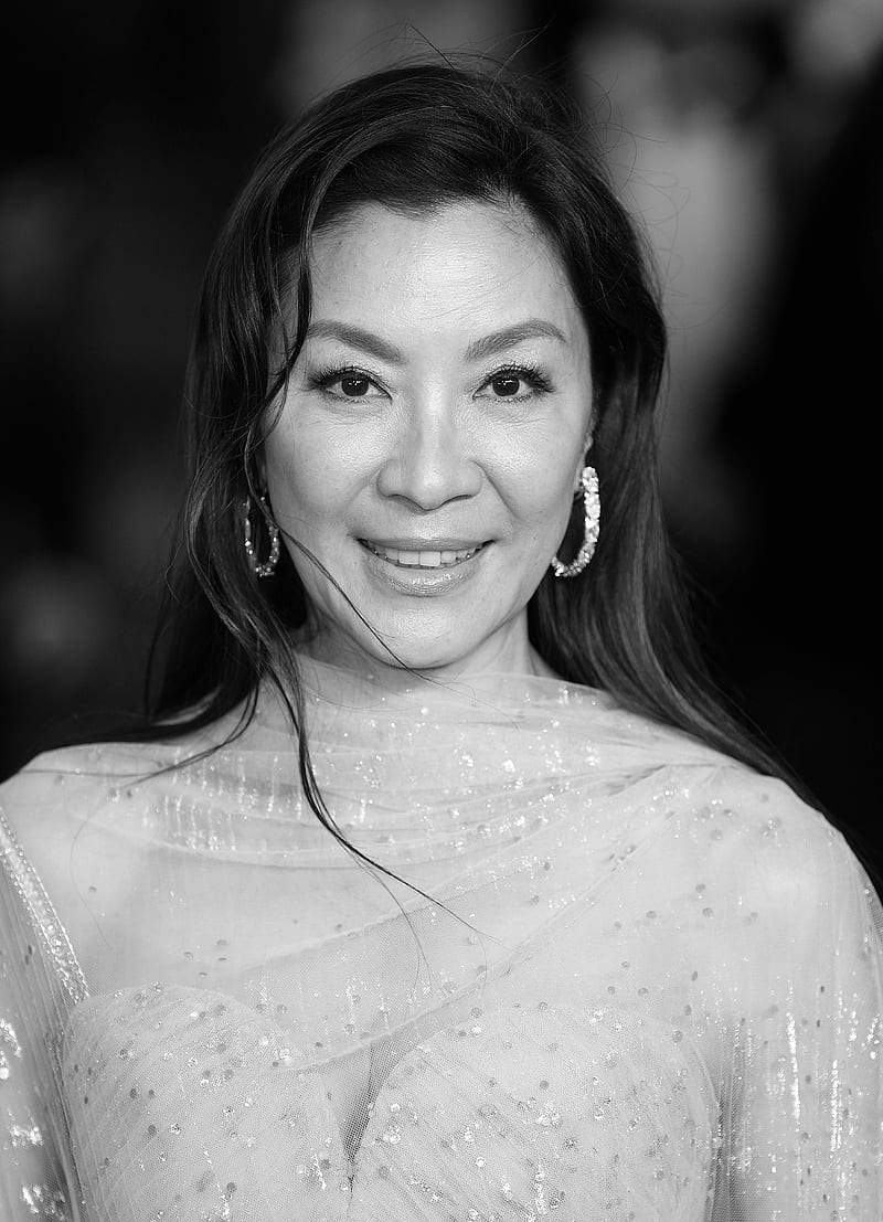 Michelle Yeoh on 'Everything Everywhere All at Once' and Her Iconic Career, HD phone wallpaper