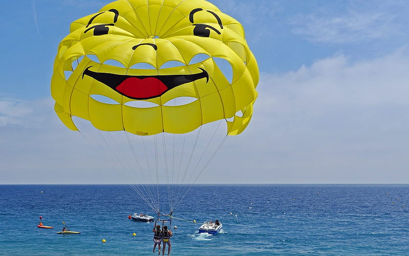 Parasailing at Start, cutter, parachute, parasailing, yellow, blue, sea, HD wallpaper