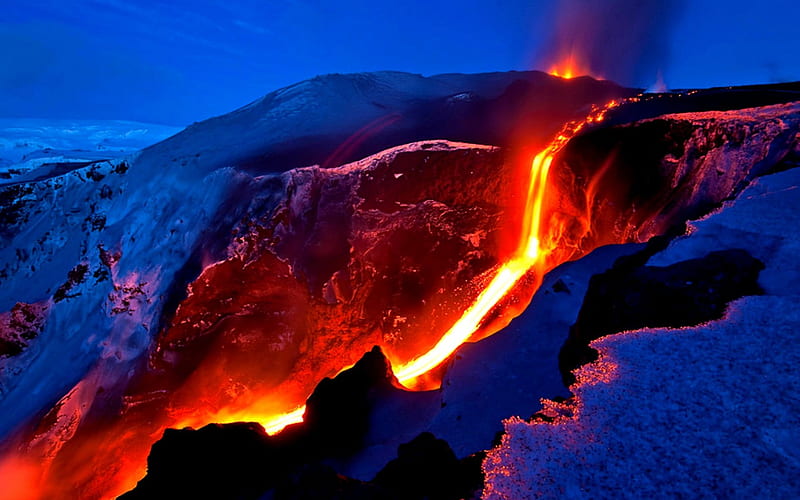 EVENING CHANNEL FLOW, snow, mountains, lava, temperature, slopes of the volcano, izberzhenie, magma, HD wallpaper