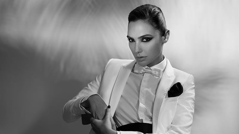 Gal Gadot Wearing White Coat With Silk Bow Tie and Black Skirt Celebriites,  HD wallpaper | Peakpx