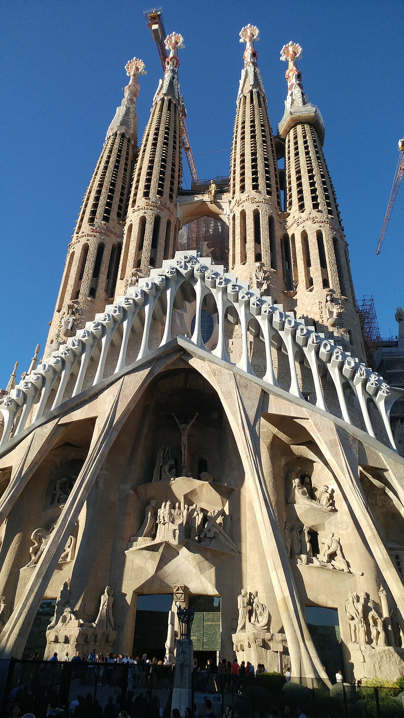 La Sagrada Familia, spain, barcelona, church, architecture, europe, love, beauty, cathedral, HD phone wallpaper